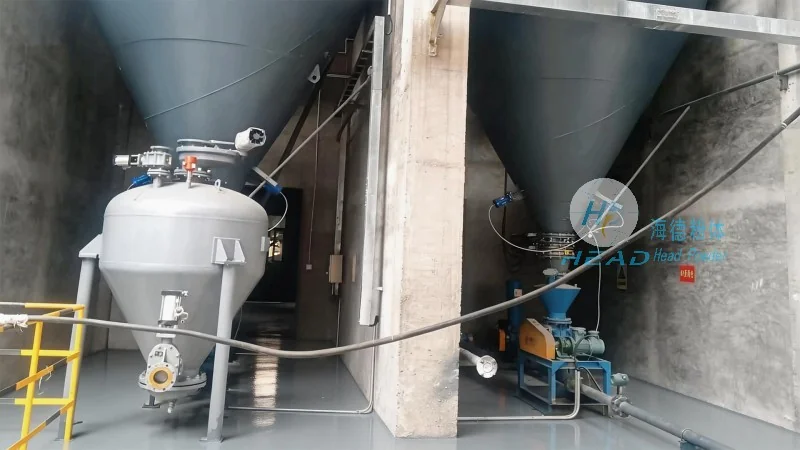 PTFE粉体输送机的运行过程和工作原理